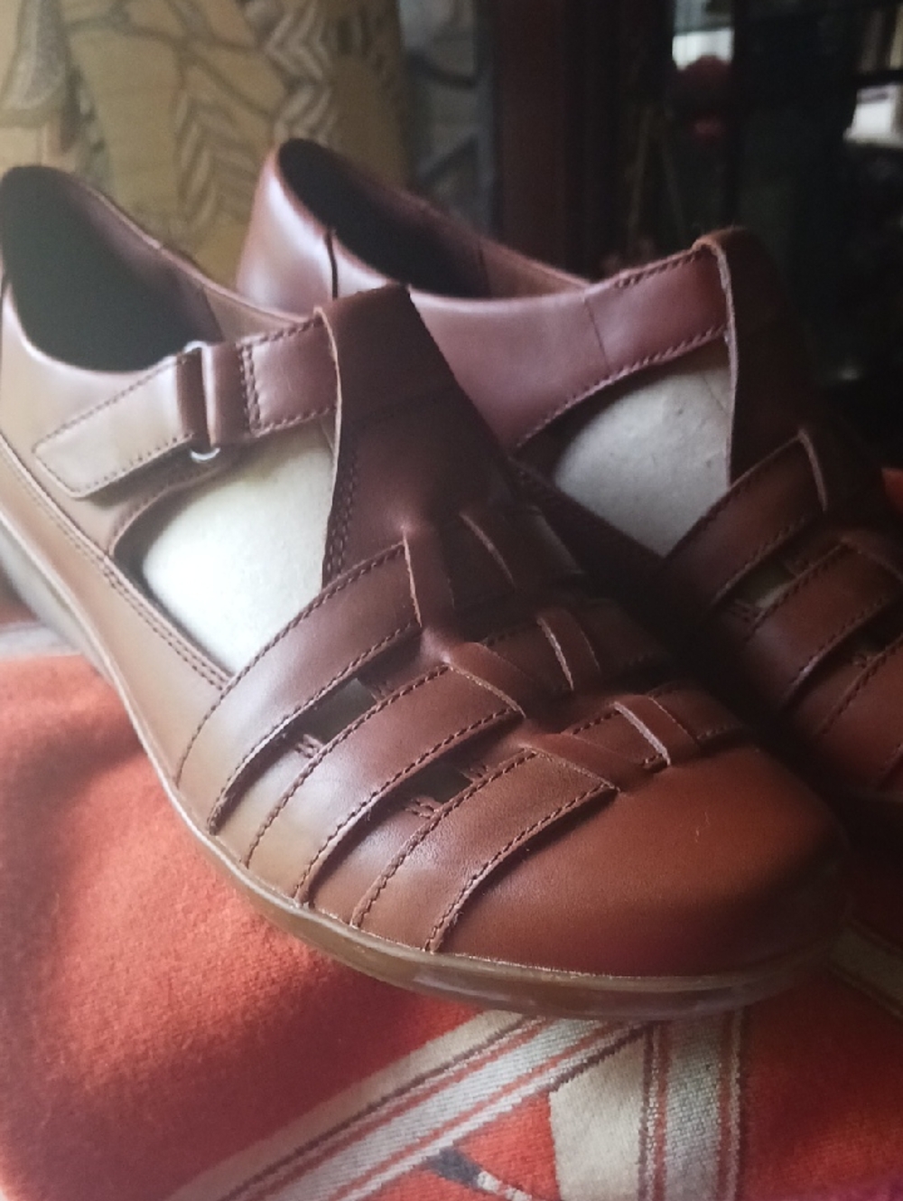 Clarks - Picture 2 of 4